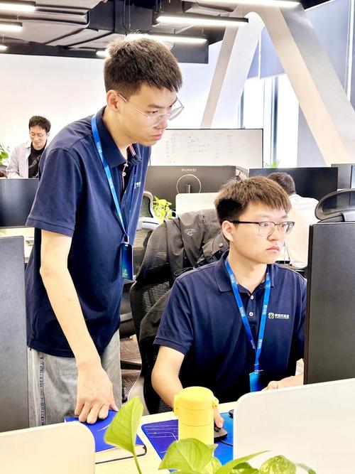 出场即总工 00后少年打破常规，定义新世代技术领袖